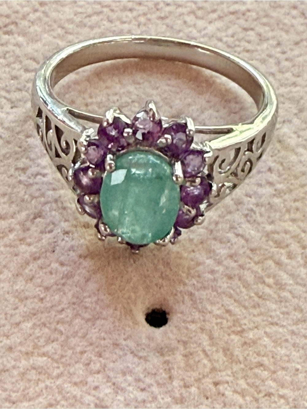 14kt white gold & 925 Oval Natural Emerald
8x6mm Amethyst Gemstone Jewelry Sz9
